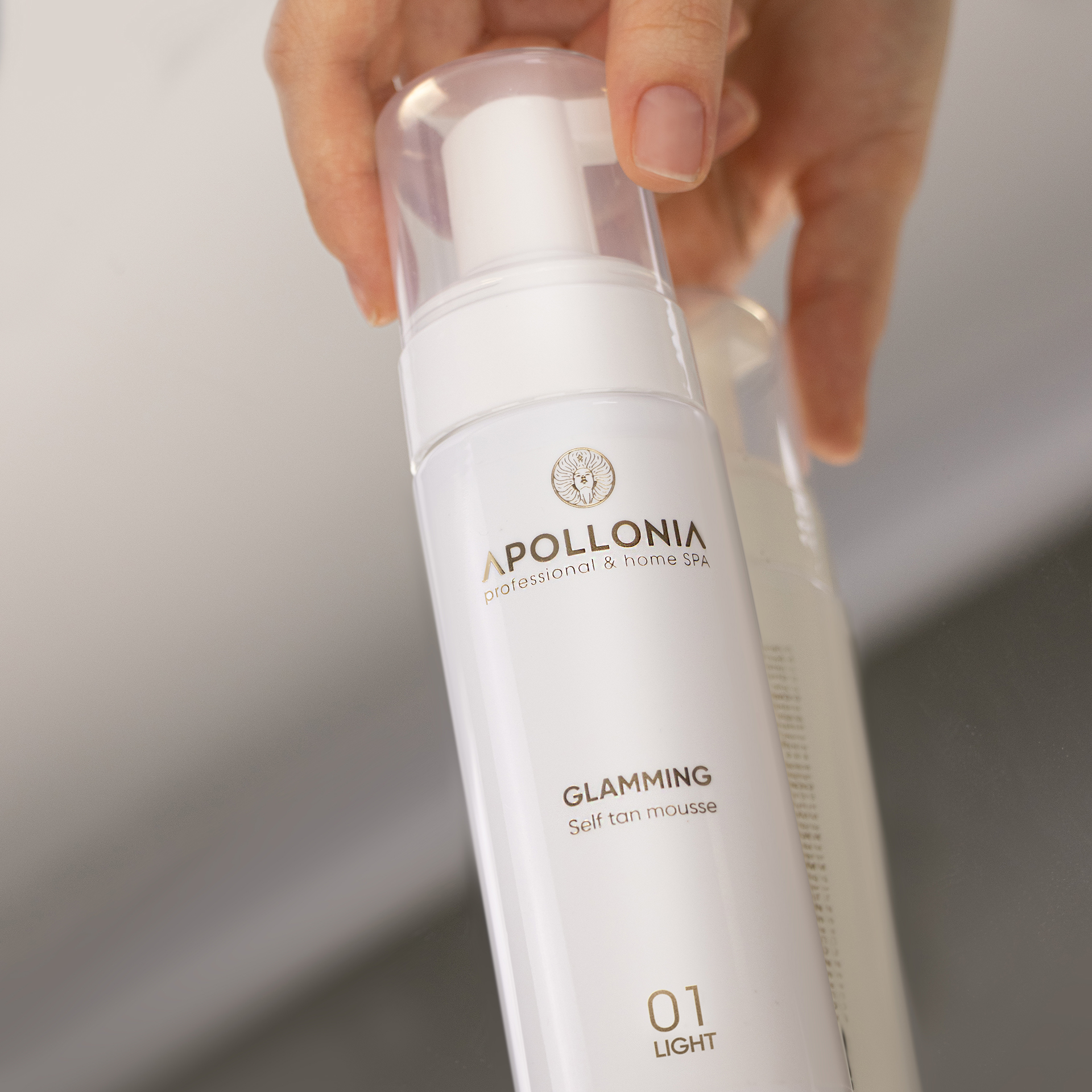 APOLLONIA GLAMMING SELF TAN MOUSSE LIGHT Мусс-автозагар для тела светлый  тон – купить в Москве: фото, отзывы, описание | Официальный интернет-магазин