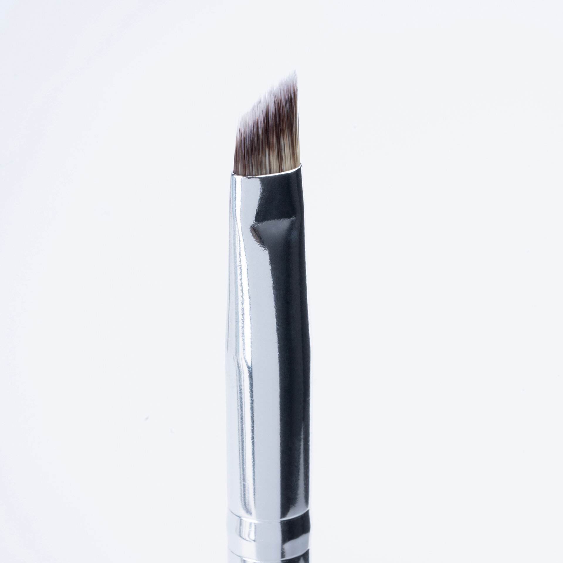 LIMONI Professional №32 Кисть двусторонняя для жидких тональных средств и подводок (нейлон)