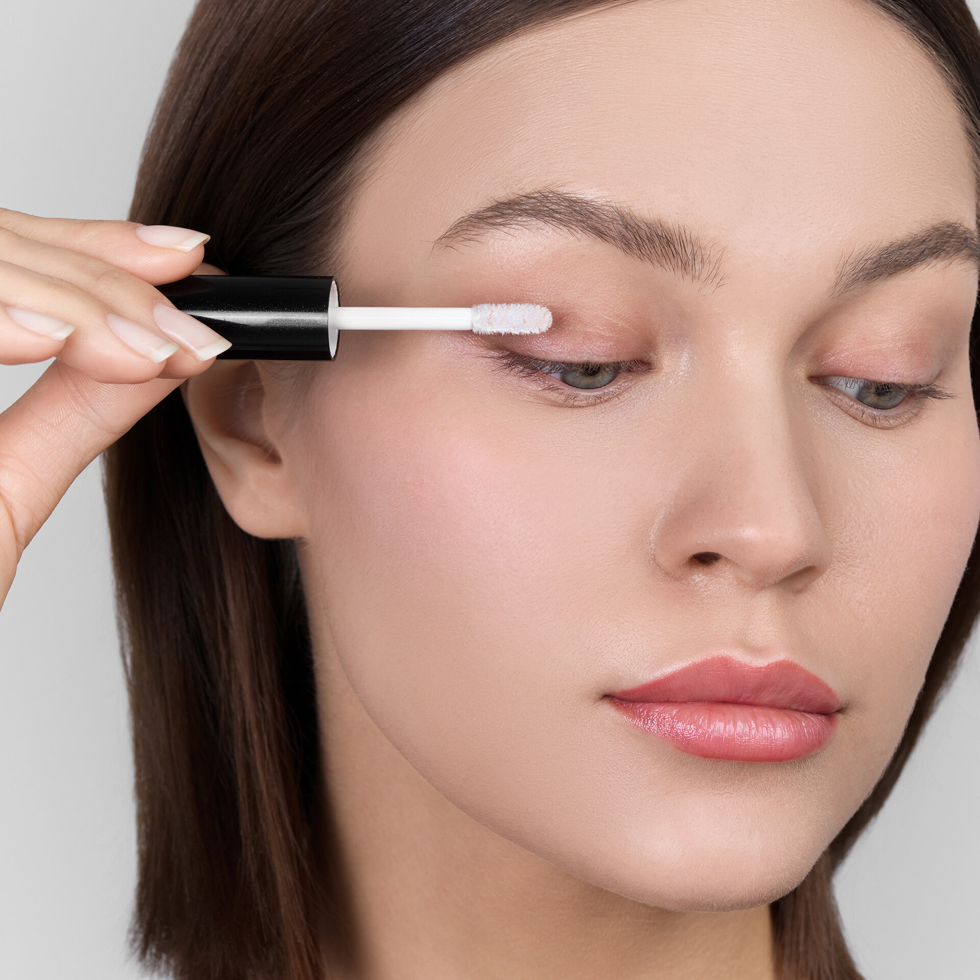 LIMONI Основа под тени для век "Eye Shadow Primer"