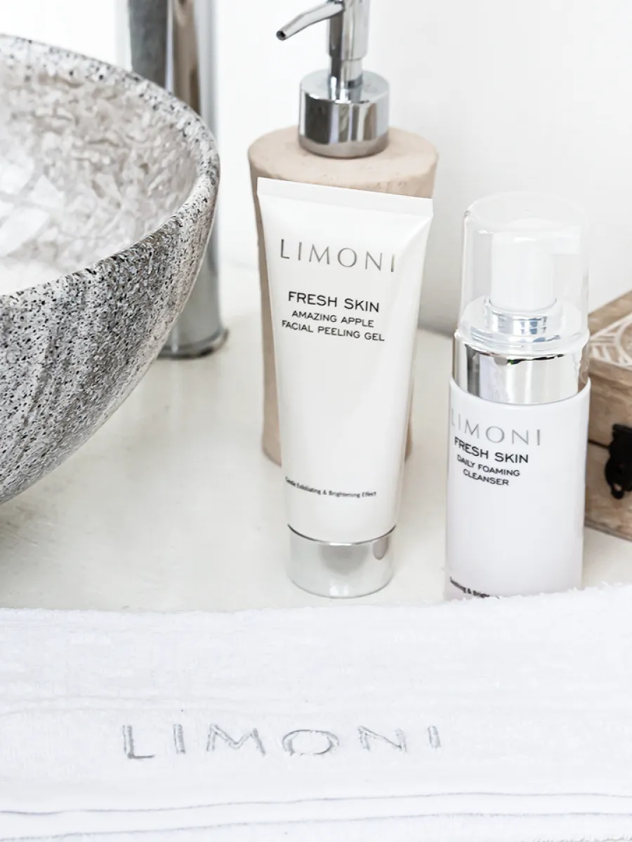 LIMONI Fresh Skin Cleansing Set (Набор Daily 100мл+Amazing Apple Peeling Gel 100мл + towel)