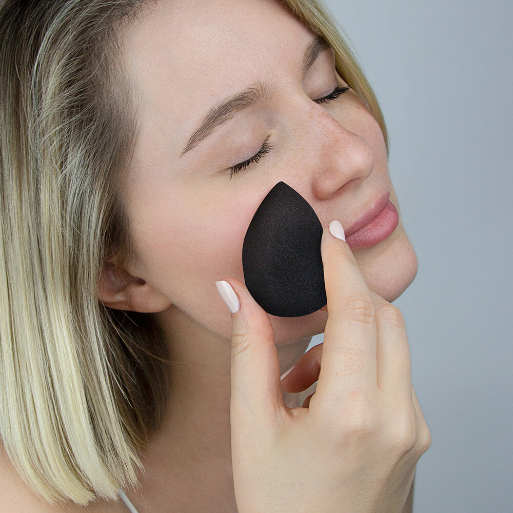 LIMONI Спонж для макияжа "Blender Makeup Sponge" Black