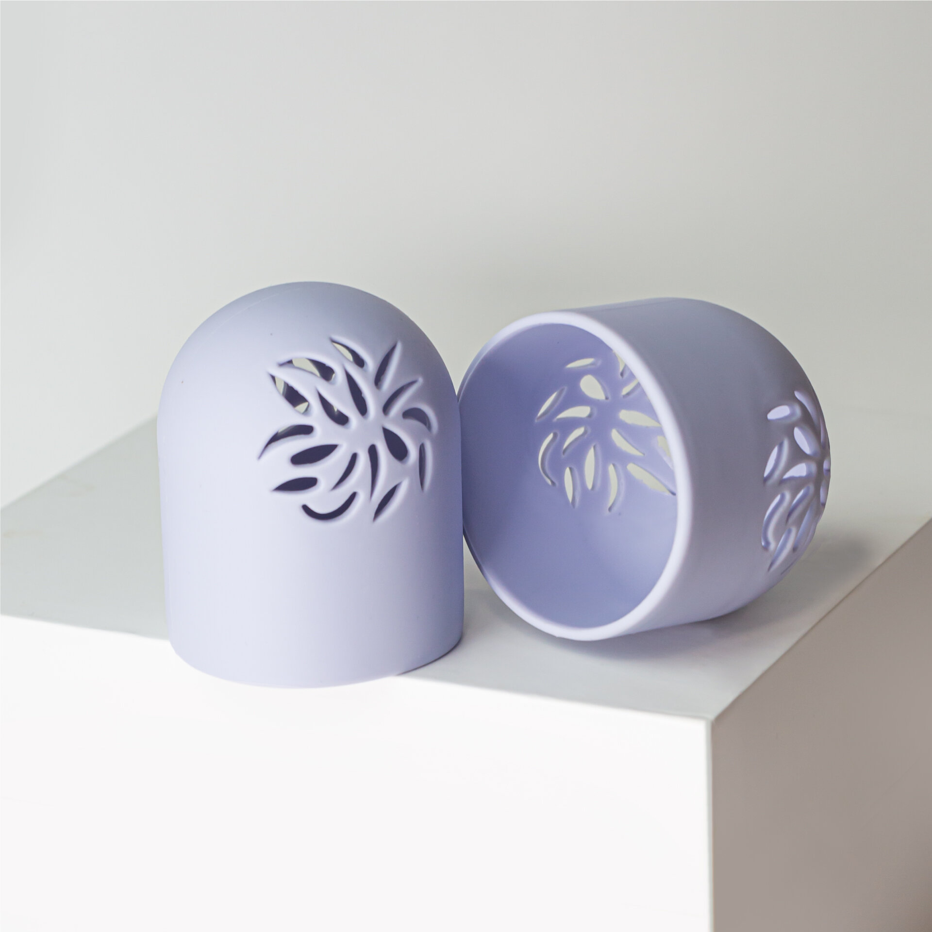 LIMONI Футляр силиконовый для спонжа "Makeup Sponge Case " Blue