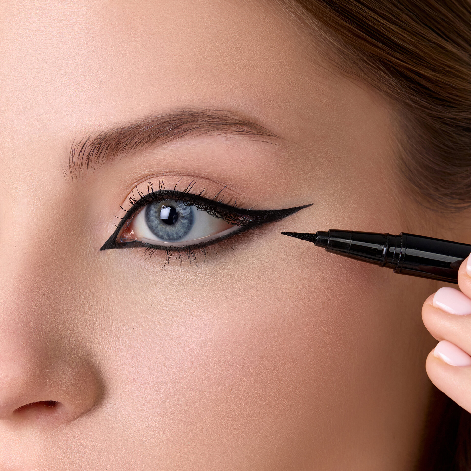 LIMONI Водостойкая подводка-фломастер  "Color Waterproof Eyestyler", тон 01 