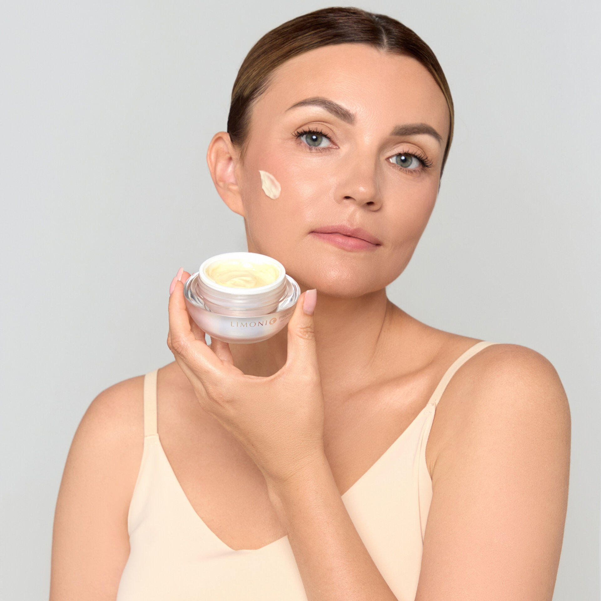 LIMONI Антивозрастной легкий крем для лица со зм.ядом Premium Syn-Ake Anti-Wrinkle Cream Light 50ml