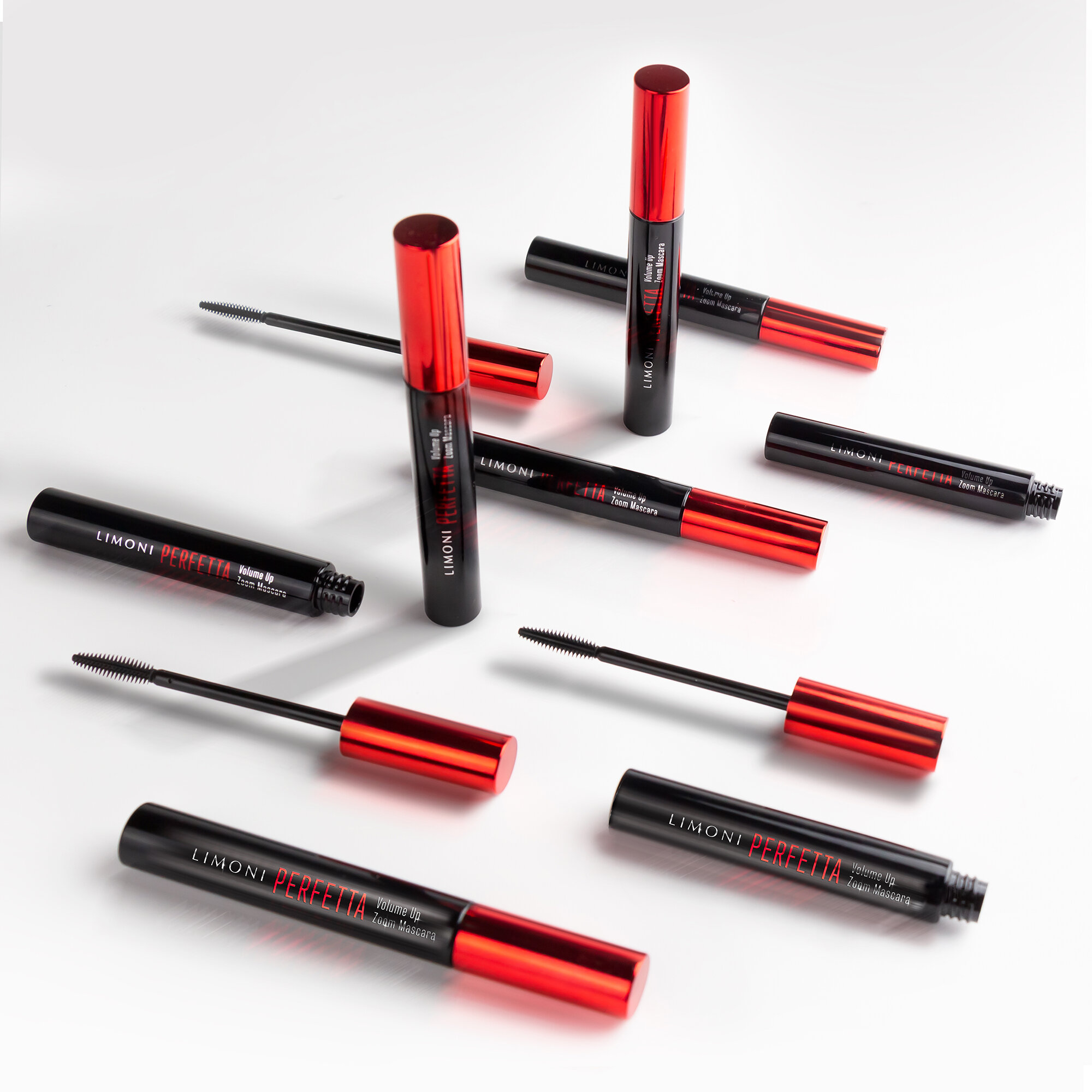 LIMONI Тушь супер объем и удлинение "PERFETTA Volume Up Zoom Mascara" тон 01 black