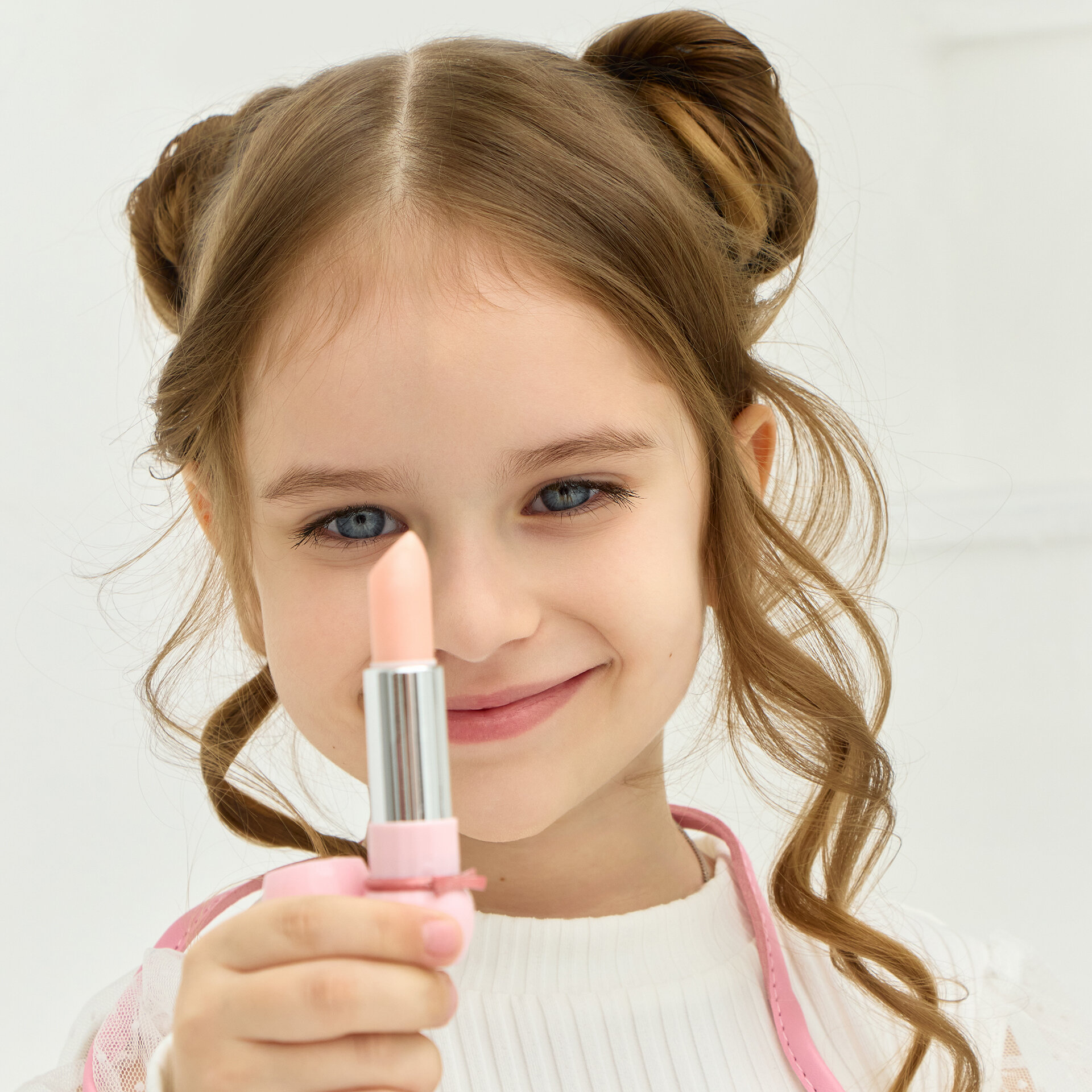 LIMONI Детский бальзам для губ "Bambini Bubble Gum" 02 тон
